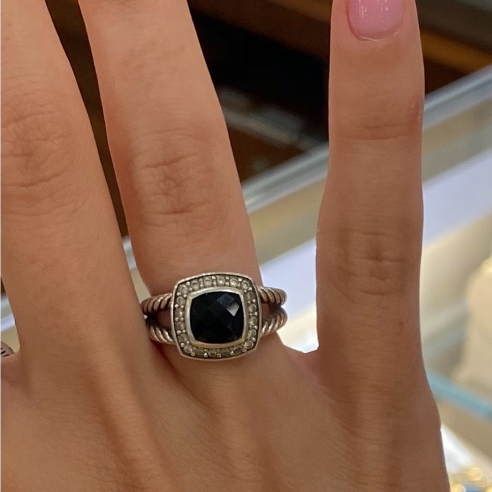 Women’s David Yurman Petite Albion Ring with Black Onyx and Diamonds - Picture 8 of 8